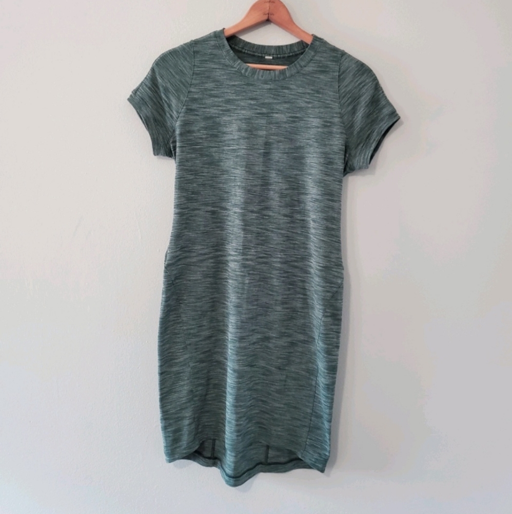 lululemon athletica Green Short Sleeve Dress
